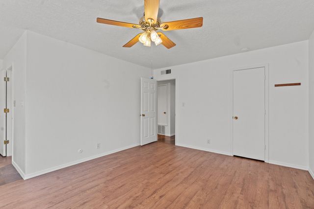 6345 AVENIDA LA COSTA NE, Albuquerque, NM 87109