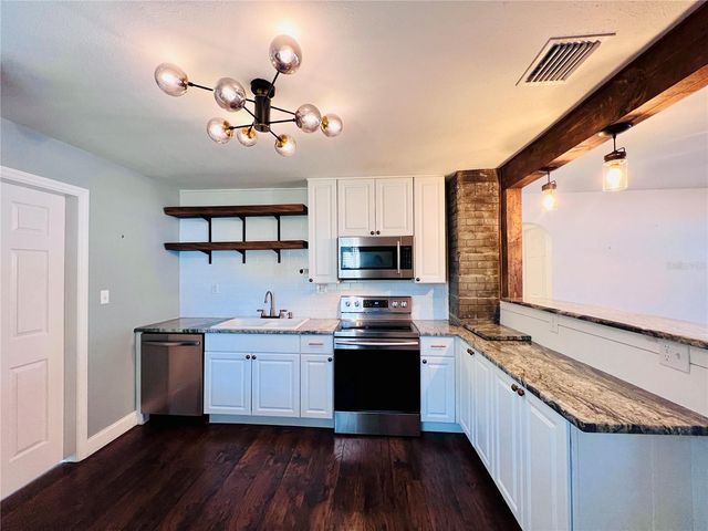 1930 DOUGLAS AVENUE, Clearwater, FL 33755