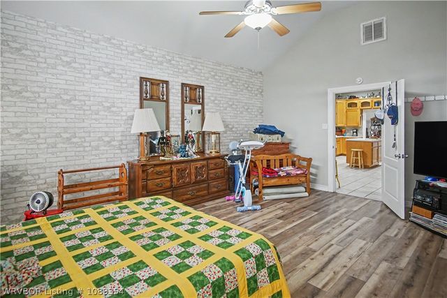 4 Katie Court, Lavaca, AR 72941