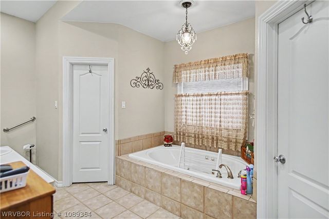 4 Katie Court, Lavaca, AR 72941