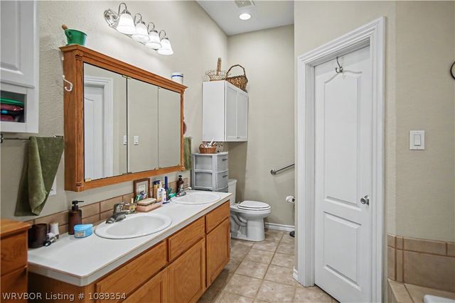4 Katie Court, Lavaca, AR 72941