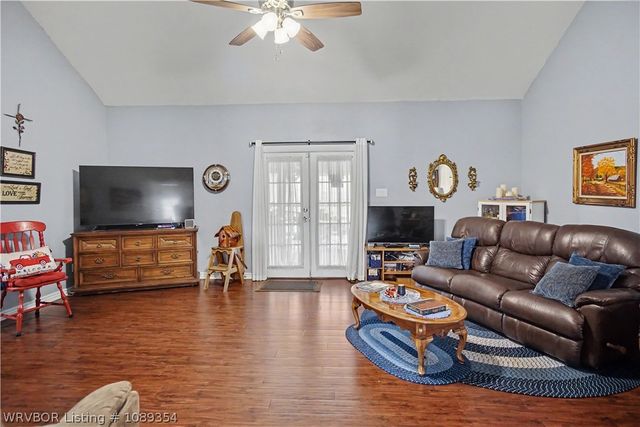 4 Katie Court, Lavaca, AR 72941