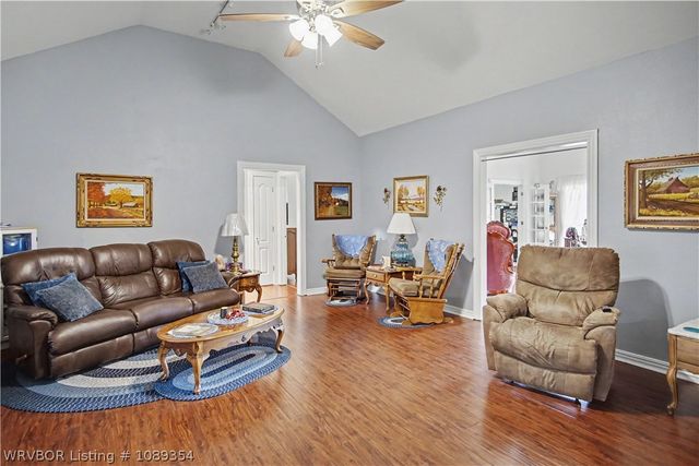 4 Katie Court, Lavaca, AR 72941