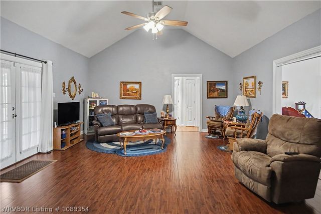 4 Katie Court, Lavaca, AR 72941