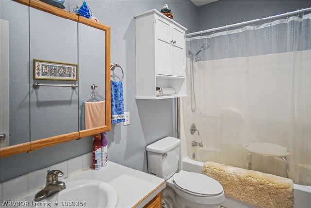 4 Katie Court, Lavaca, AR 72941