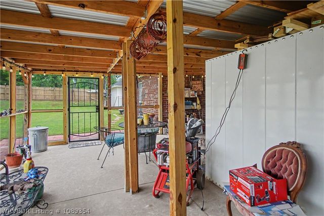4 Katie Court, Lavaca, AR 72941