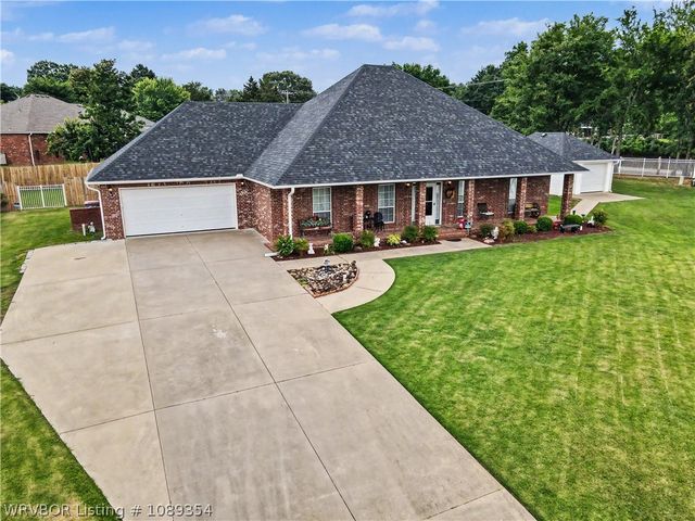 4 Katie Court, Lavaca, AR 72941