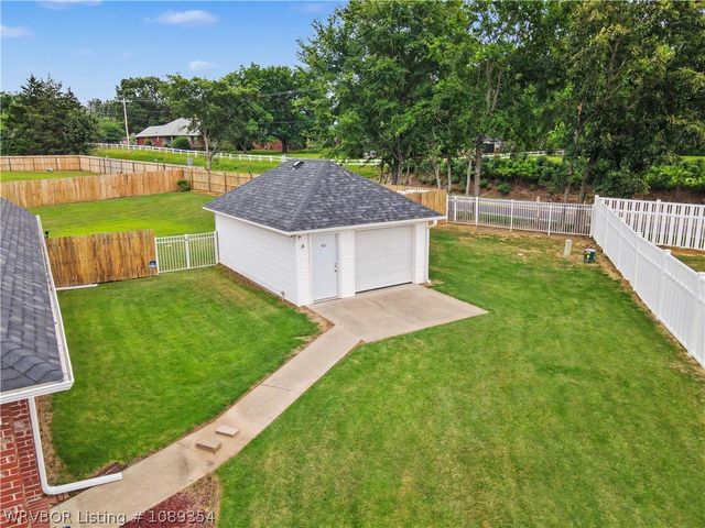 4 Katie Court, Lavaca, AR 72941