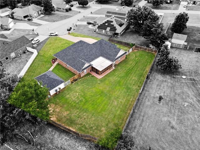 4 Katie Court, Lavaca, AR 72941