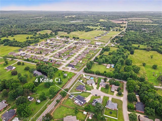 4 Katie Court, Lavaca, AR 72941