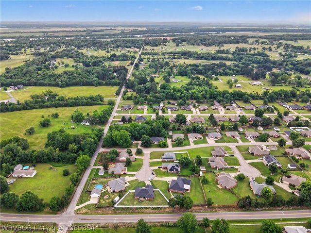 4 Katie Court, Lavaca, AR 72941