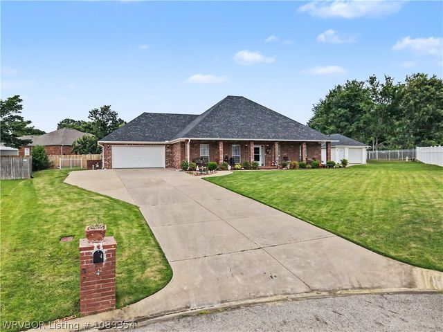 4 Katie Court, Lavaca, AR 72941