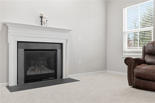 2704 Pittsburgh, Franklin Park, PA 15143