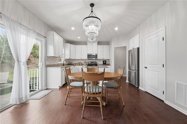 2704 Pittsburgh, Franklin Park, PA 15143