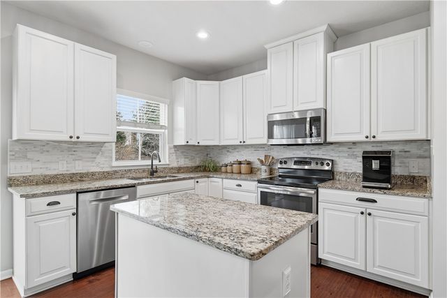 2704 Pittsburgh, Franklin Park, PA 15143