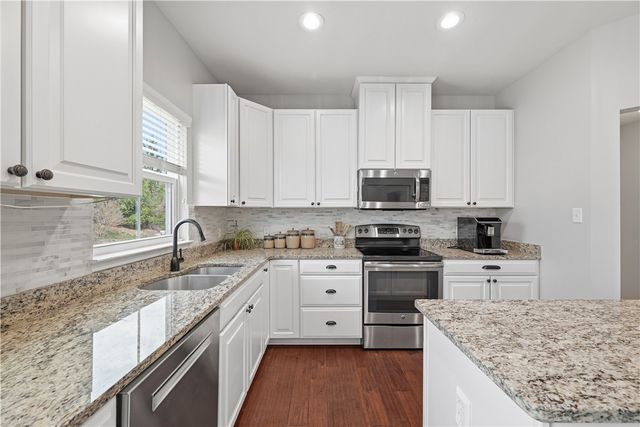 2704 Pittsburgh, Franklin Park, PA 15143