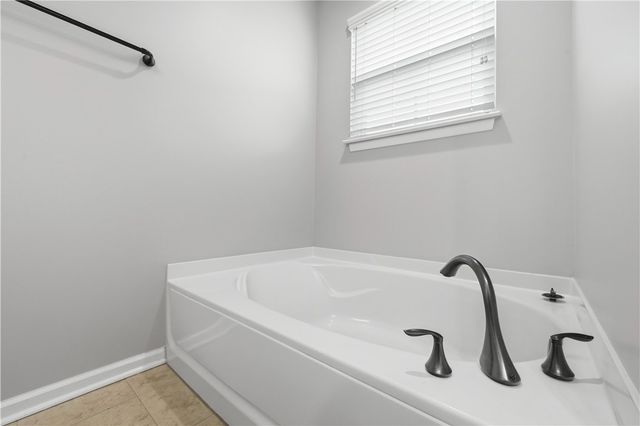 2704 Pittsburgh, Franklin Park, PA 15143