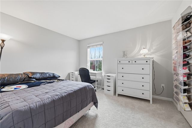 2704 Pittsburgh, Franklin Park, PA 15143