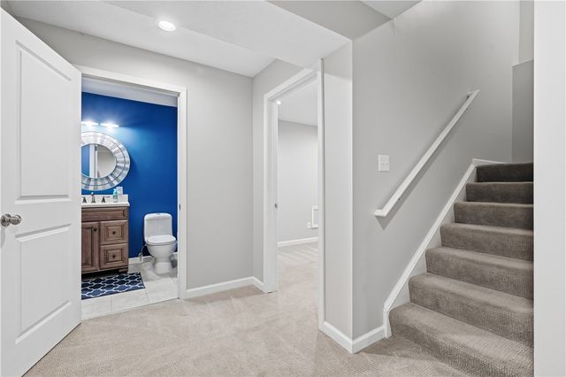 2704 Pittsburgh, Franklin Park, PA 15143