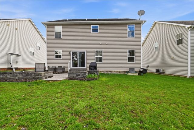 2704 Pittsburgh, Franklin Park, PA 15143