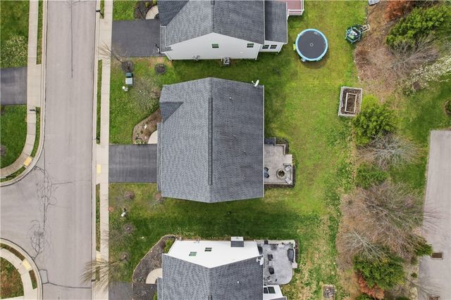 2704 Pittsburgh, Franklin Park, PA 15143