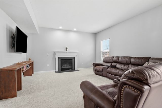 2704 Pittsburgh, Franklin Park, PA 15143