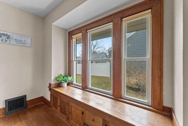 201 3rd Street S, Raymond, MN 56282