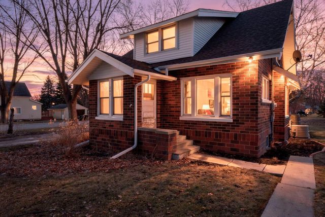 201 3rd Street S, Raymond, MN 56282