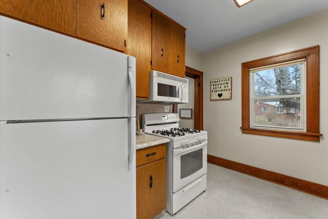 201 3rd Street S, Raymond, MN 56282