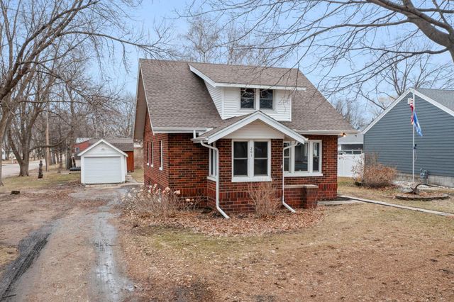 201 3rd Street S, Raymond, MN 56282