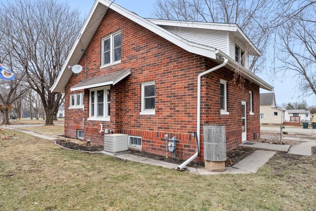 201 3rd Street S, Raymond, MN 56282