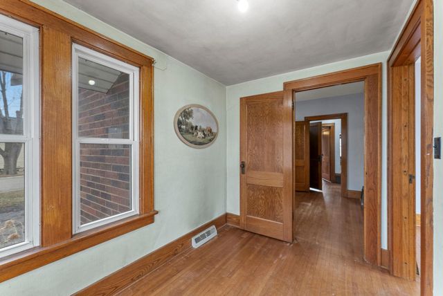 201 3rd Street S, Raymond, MN 56282