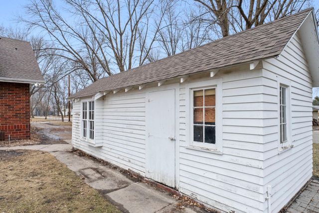 201 3rd Street S, Raymond, MN 56282