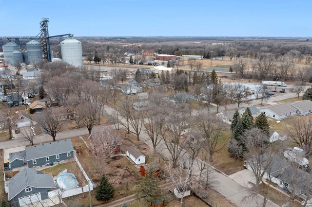 201 3rd Street S, Raymond, MN 56282