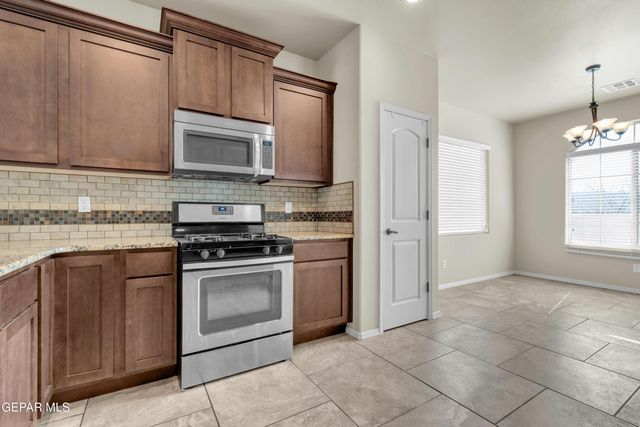 7309 Skyrocket Drive, El Paso, TX 79911