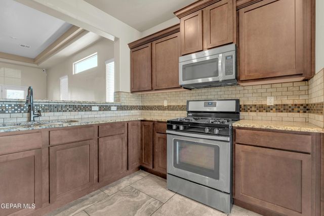 7309 Skyrocket Drive, El Paso, TX 79911