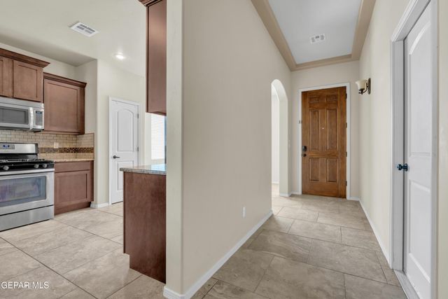 7309 Skyrocket Drive, El Paso, TX 79911