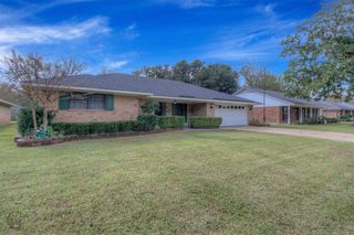 519 Rock Hollow Drive, Shreveport, LA 71115