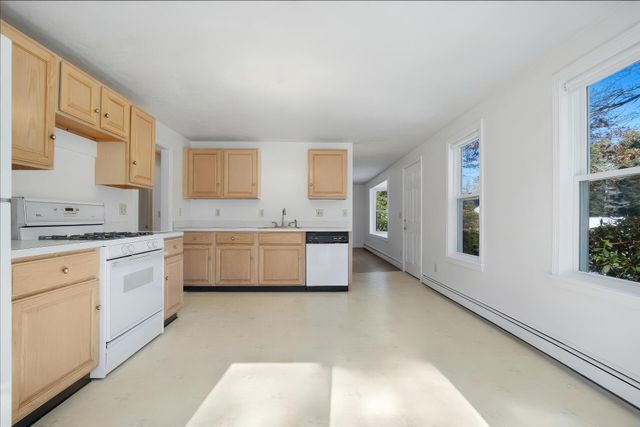 47 May Lane, Centerville, MA 02632
