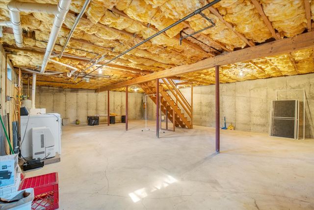 47 May Lane, Centerville, MA 02632