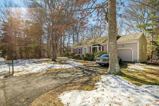 47 May Lane, Centerville, MA 02632