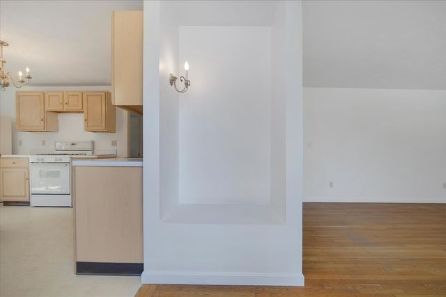 47 May Lane, Centerville, MA 02632