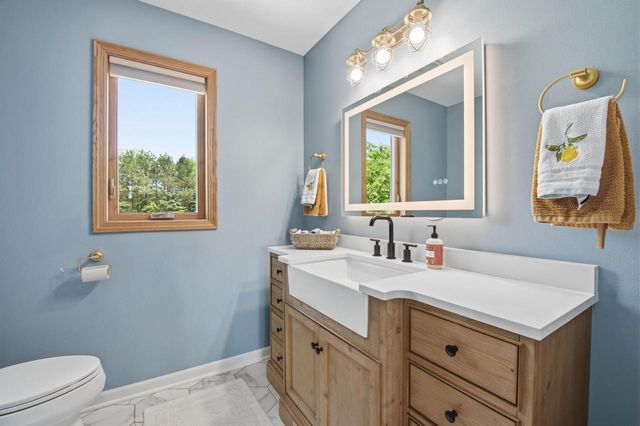 W330N5888 Cedar Bay DRIVE, Nashotah, WI 53058