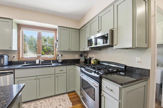 W330N5888 Cedar Bay DRIVE, Nashotah, WI 53058