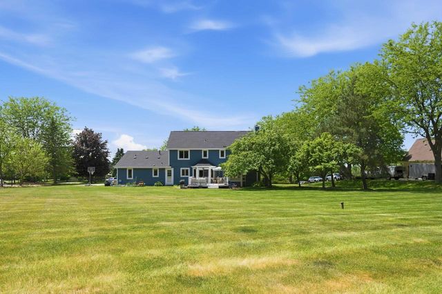 W330N5888 Cedar Bay DRIVE, Nashotah, WI 53058