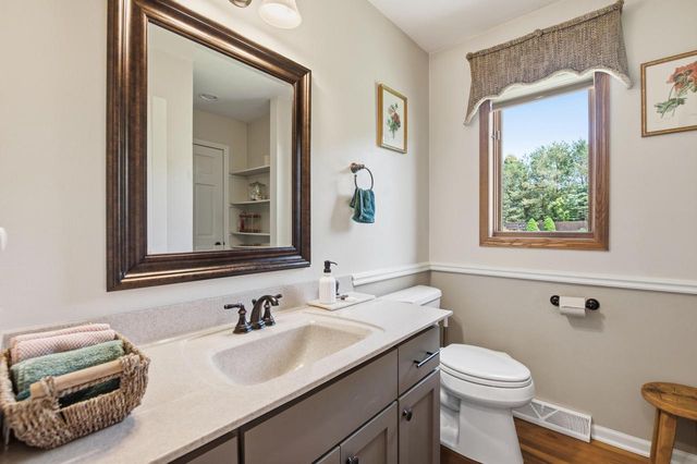 W330N5888 Cedar Bay DRIVE, Nashotah, WI 53058