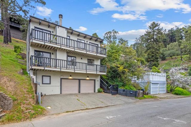 3320 Robinson Drive, Oakland, CA 94602