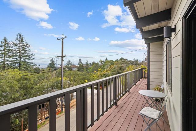 3320 Robinson Drive, Oakland, CA 94602