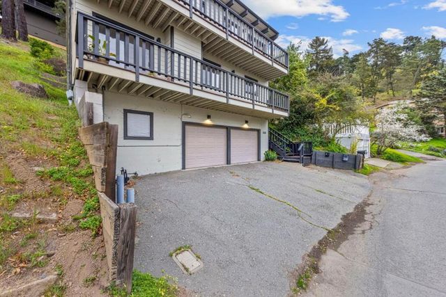 3320 Robinson Drive, Oakland, CA 94602