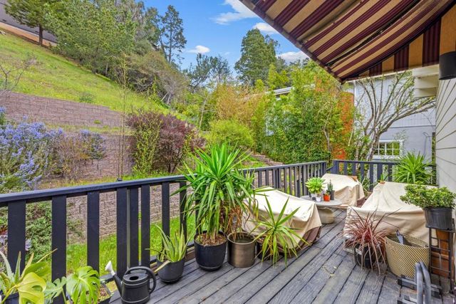 3320 Robinson Drive, Oakland, CA 94602